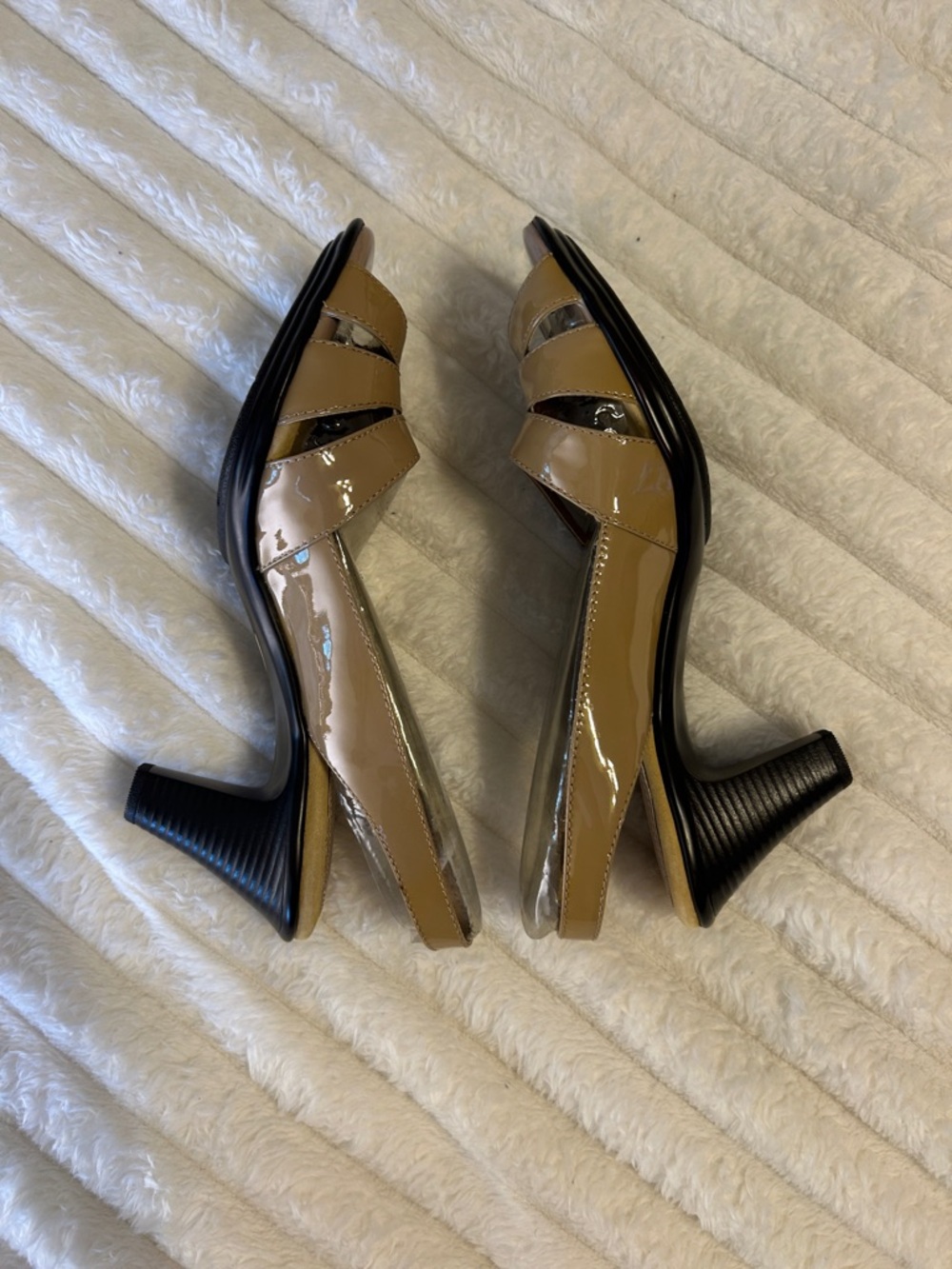 Softspots Neima Beige Patent Slingback Peep-Toe Heels NWT - Picture 12 of 14
